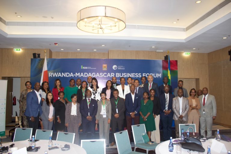 Lire la suite à propos de l’article Mission économique et politique au Rwanda