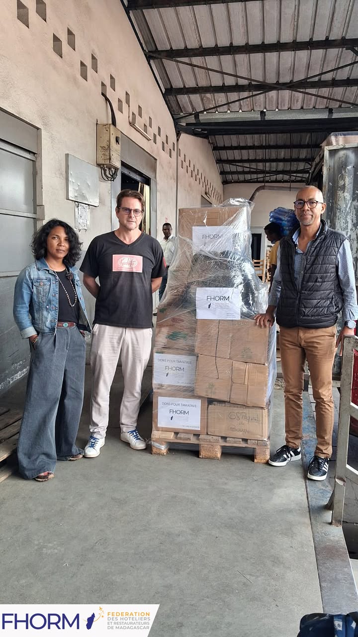 Lire la suite à propos de l’article 𝗦𝗼𝗹𝗶𝗱𝗮𝗿𝗶𝘁é 𝗽𝗼𝘂𝗿 𝗧𝗼𝗮𝗺𝗮𝘀𝗶𝗻𝗮 : 𝗺𝗼𝗯𝗶𝗹𝗶𝘀𝗮𝘁𝗶𝗼𝗻 𝗱𝗲𝘀 𝗮𝗰𝘁𝗲𝘂𝗿𝘀 𝗱𝘂 𝘁𝗼𝘂𝗿𝗶𝘀𝗺𝗲