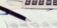 bureau-documents-comptes-argent